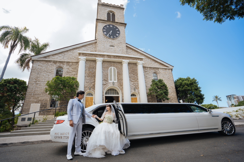 ハワイで格安の結婚式・挙式を行うワンエイトプランニング